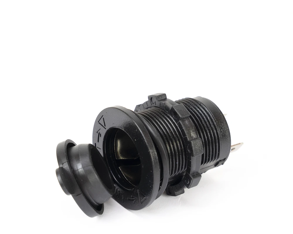 Automobilinis cigarečių degiklio lizdas PNI Lighter 03 su dangteliu, 12V 15A, 24V 10A