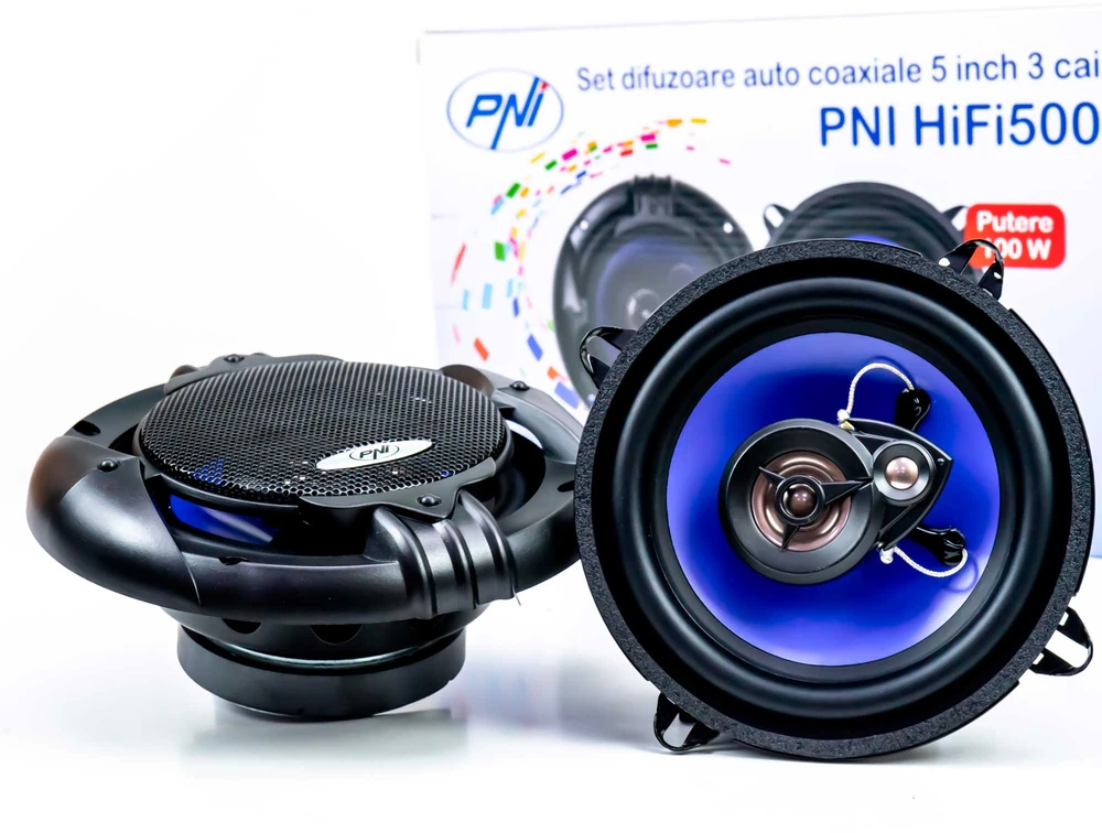 Automobilinis MP3 grotuvas PNI Clementine 8524BT 4x45W + koaksialiniai automobiliniai garsiakalbiai PNI HiFi500, 100W, 12,7 cm
