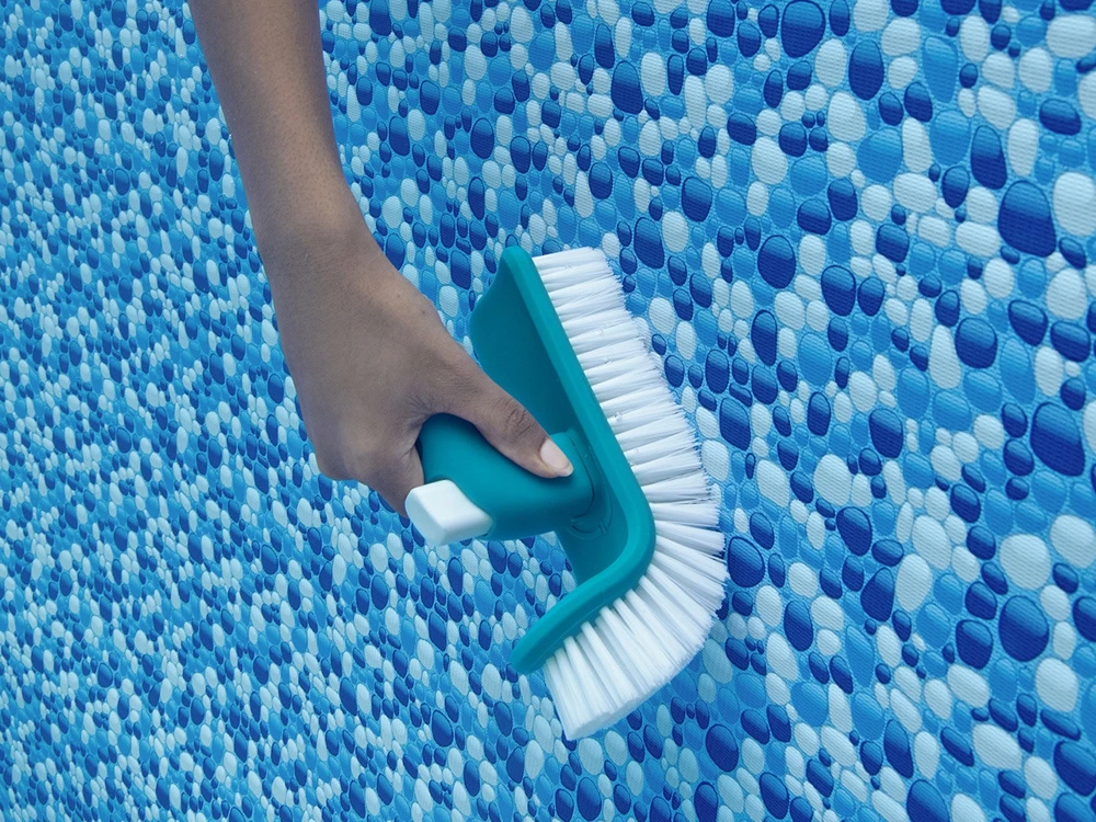 Bestway AquaScrub besisukantis baseino valymo šepetėlis 58786