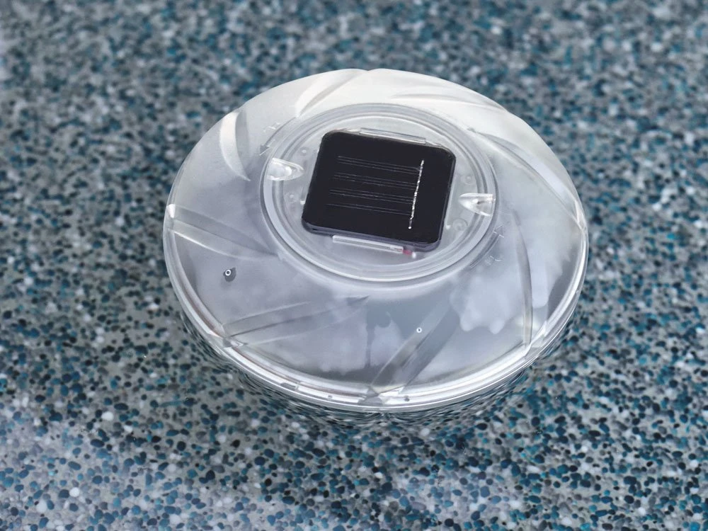 Bestway saulės energija varomas baseino šviestuvas, 18 cm skersmens, 58111