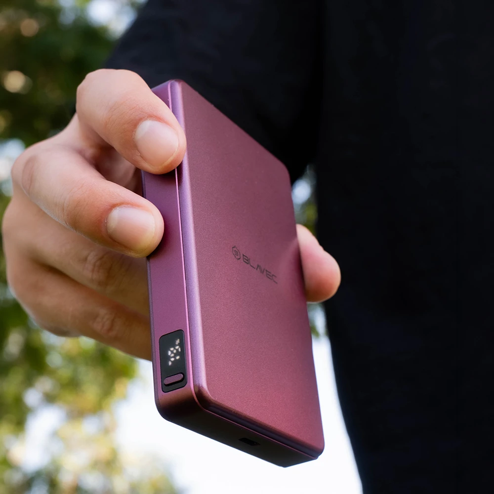 Blavec Power Bank 10000mAh BJ-05 Ultra Fast 16mm – Typ C – Qi2.2 25W + PD 45W magnetyczny indukcyjny Magsafe 2 w 1 (PBBJ05-QI22MC10P) violetinė aluminiowy