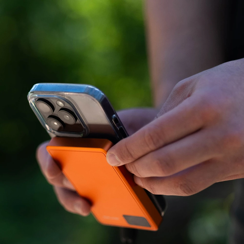 Blavec išorinė baterija 5000mAh BJ-03 itin plona 7,8 mm – C tipo – 22,5 W magnetinė „Magsafe 3 in 1“ (PBBJ03-MC5O) oranžinis aliuminis