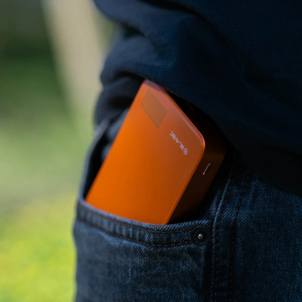 Blavec išorinė baterija 5000mAh BJ-04 itin plona 7,8 mm – C tipo – 22,5 W magnetinė „Magsafe 3 in 1“ (PBBJ04-MC5O) oranžinis stiklas