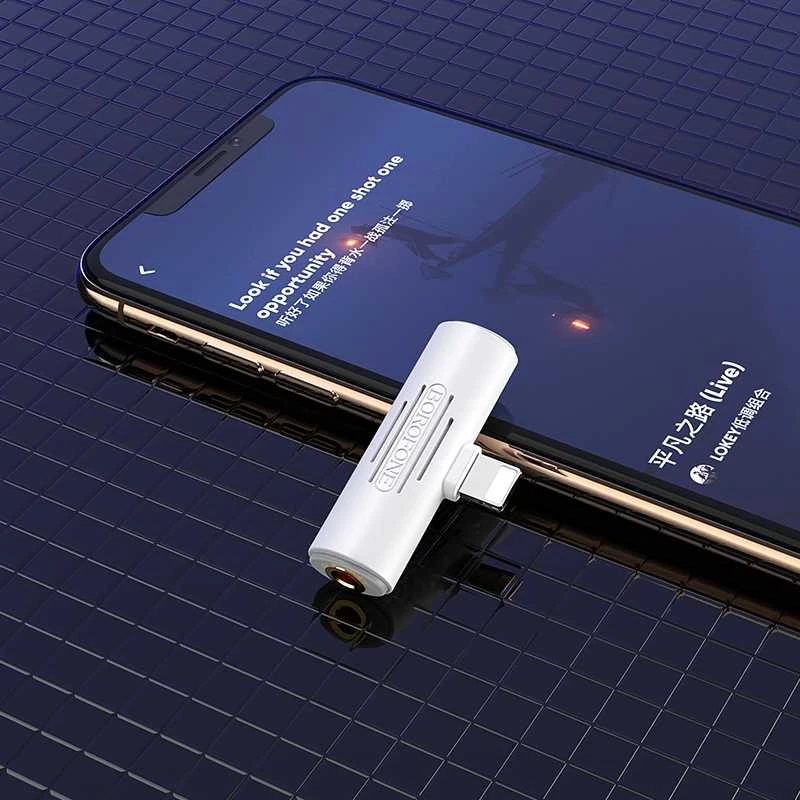 Adapteris Borofone BV7 iš Lightning į Lightning + 3,5mm baltas