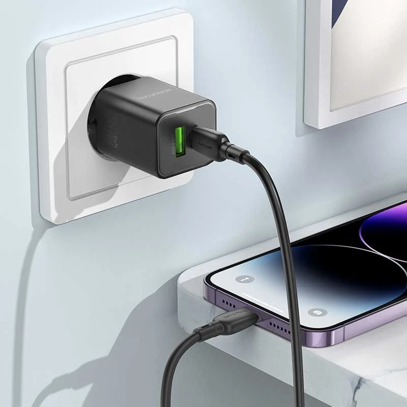 Borofone Laidinis įkroviklis BN14 Royal GaN – USB + Type C – QC 3.0 PD 30W su Type C į Lightning kabeliu juodos spalvos