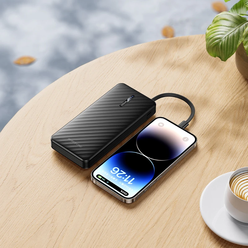 „Borofone“ išorinė baterija 10000mAh BJ84 Smooth – USB – su USB, C tipo, „Lightning“ ir „Micro USB“ laidais, juodos spalvos