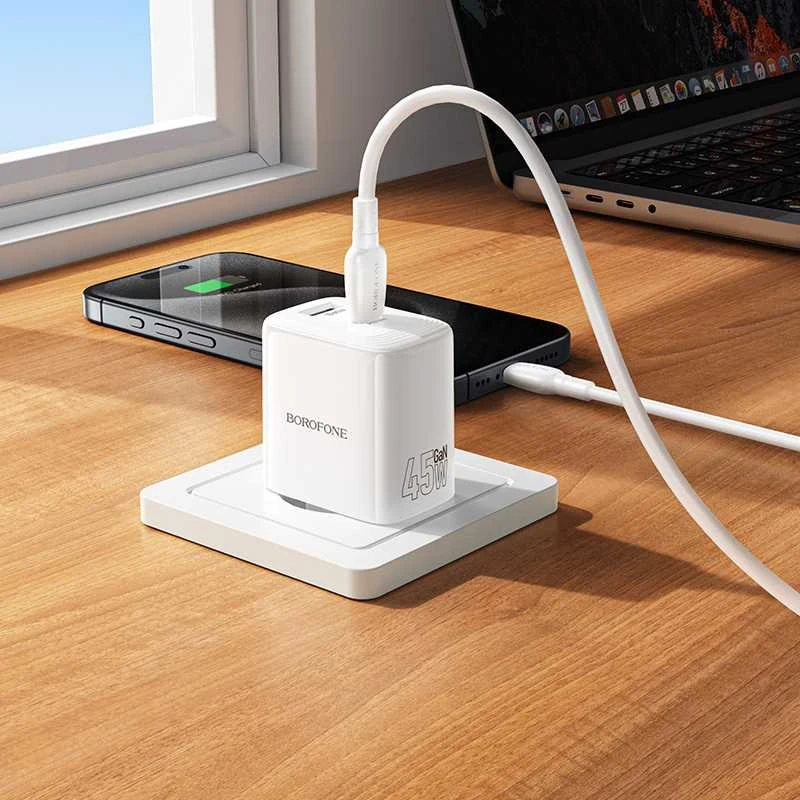 „Borofone“ sieninis įkroviklis BN30, GaN įkroviklis – USB + C tipo – QC 3.0 PD 45W, baltas