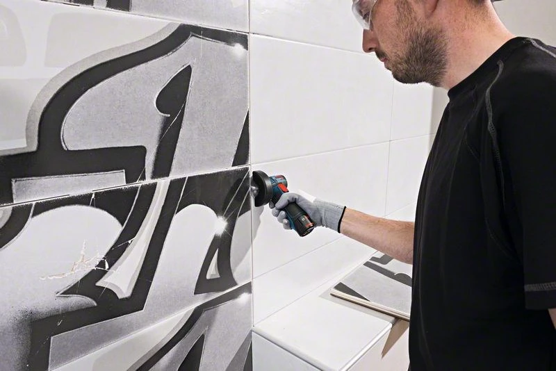 Bosch Professional kampinis šlifuoklis GWS 12V-76 (be baterijos ir įkroviklio; kartoninėje dėžėje)