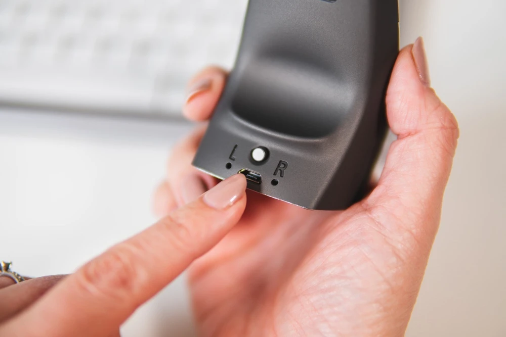 Bakker Elkhuizen Carruzzo BakkerElkhuizen DXT Precision Pelė Wireless kompiuterinė pelė Biuras Abiems rankoms RD belaidis ryšys + „Bluetooth“ Lazeris 2000 DPI