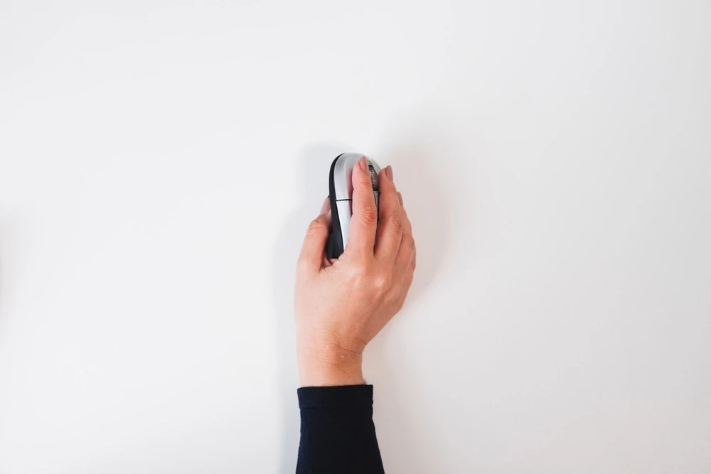 Bakker Elkhuizen Carruzzo BakkerElkhuizen Grip Pelė Wireless kompiuterinė pelė Biuras dešinei rankai Radijo dažnio Optinė belaidė 1600 DPI