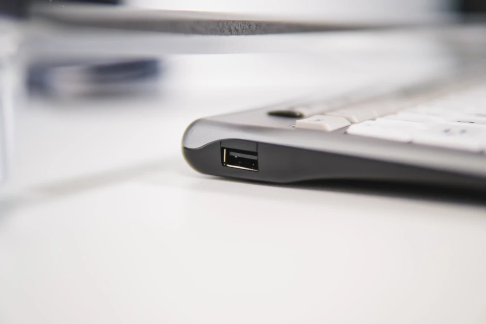Bakker Elkhuizen Carruzzo BakkerElkhuizen S-board 840 klaviatūra Biuras USB QWERTY Anglų (JK) Šviesiai Žalia, Balta