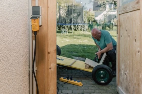 Carruzzo Brennenstuhl 1159900805 elektros tinklo ilgintuvas 5 m 5 AC išvestis(ys / čių) Lauke Juoda, Mėlyna, Geltona