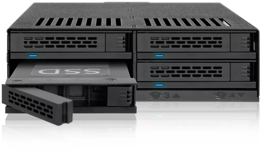 Carruzzo Icy Dock MB324SP-B diskų masyvas 0 TB Desktopas Juoda
