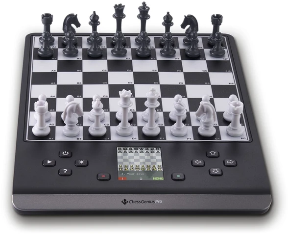 Carruzzo Millennium ChessGenius Pro Šachmatų rinkinys Desktopas