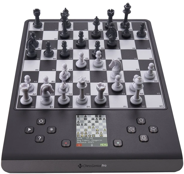 Carruzzo Millennium ChessGenius Pro Šachmatų rinkinys Desktopas