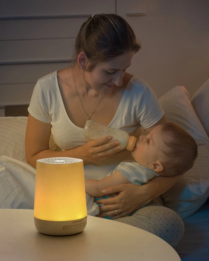 Momcozy baltojo triukšmo aparatas - šviestuvas