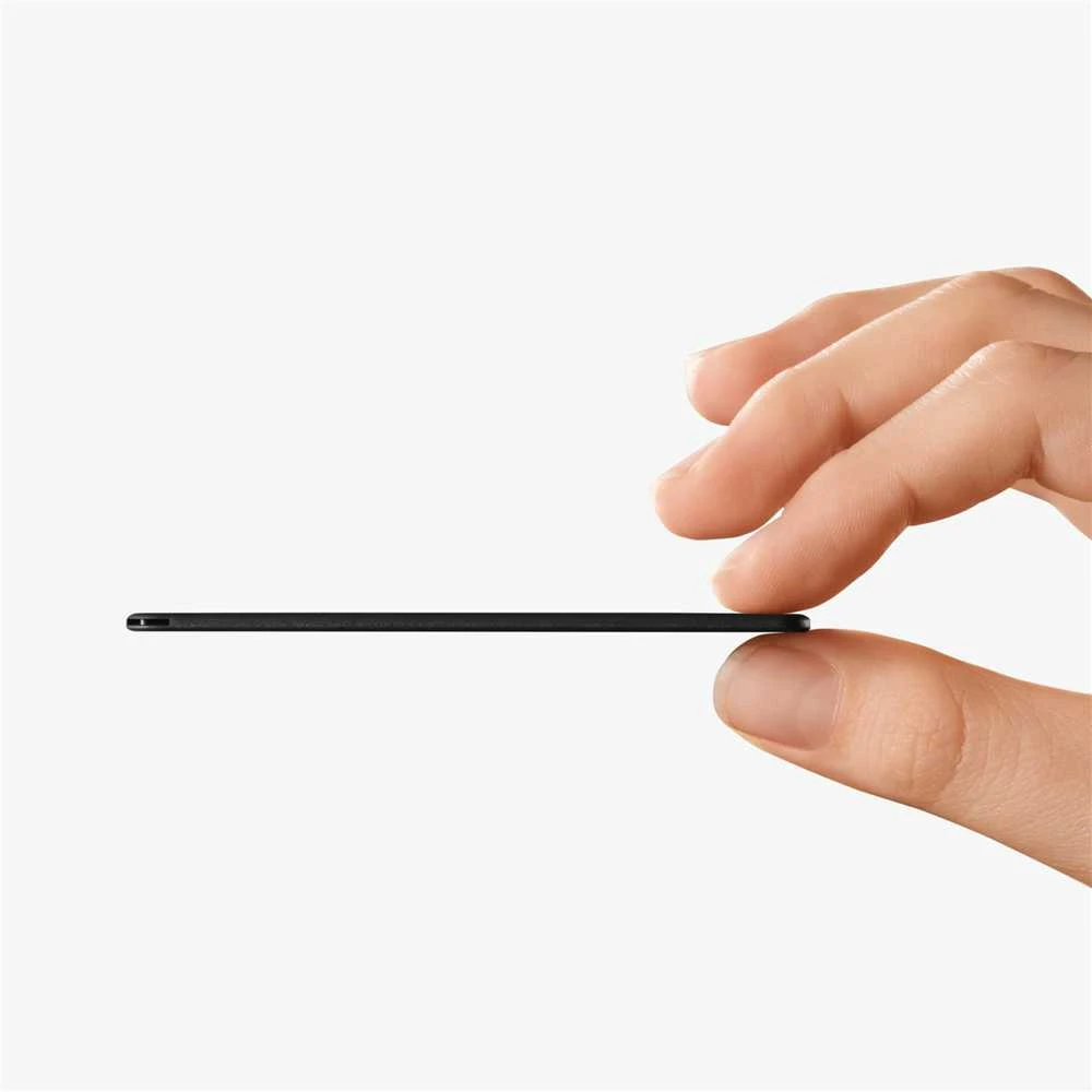 „Chipolo CARD & LOOP“ įkraunamas „Bluetooth“ sekiklis, skirtas „iOS“ ir „Android“, anglies spalvos rinkinys
