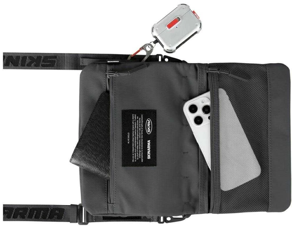 Crossbody Bag Skinarma Juno dark pilkos spalvos