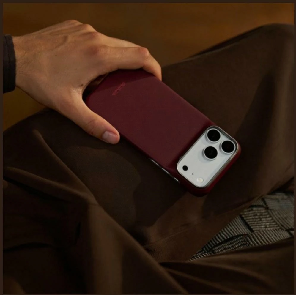 Dėklas PITAKA Edge Argyle MagSafe, skirtas iPhone 18 Pro / 17 Pro, bordo spalvos