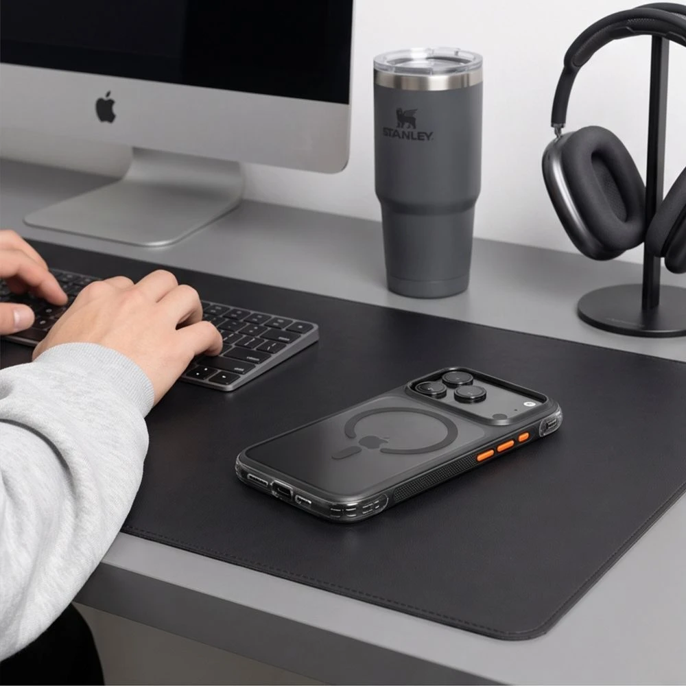 Dėklas Tech-Protect MAGAIR MagSafe CC iPhone 17 PRO MAX / 18 PRO MAX MATINIS Juodas