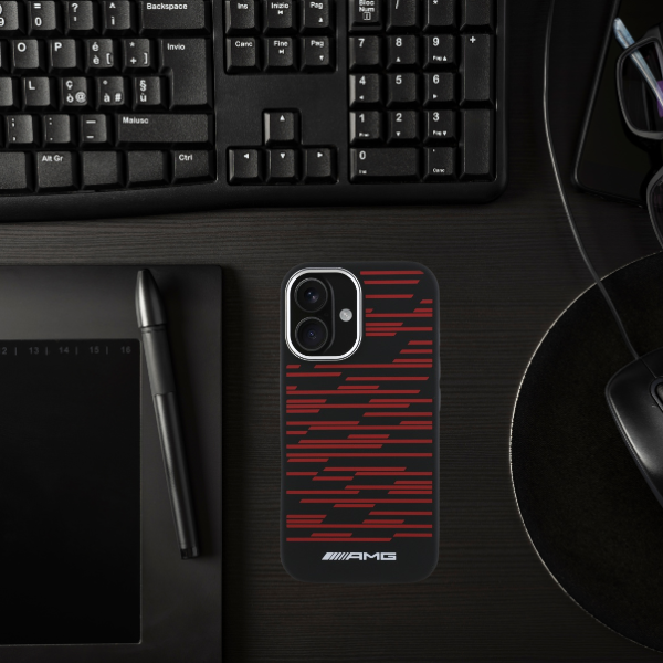 Mercedes AMG AMHMP16S24SSRRK iPhone 16 6.1″ juodos spalvos kietas dėklas Silicone Graphics MagSafe aprašymas - Prekės nuotrauka