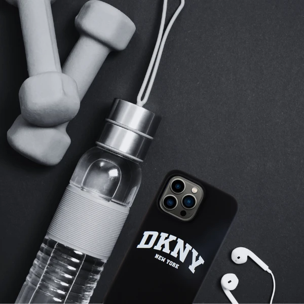 Apple iPhone 14 Plus / 15 Plus DKNY dėklas Liquid Silicone Baltas Printed Logo MagSafe (DKHMP15MSNYACH) juodos spalvos aprašymas - Prekės nuotrauka Apple iPhone 14 Plus / 15 Plus DKNY dėklas Liquid Silicone Baltas Printed Logo MagSafe (DKHMP15MSNYACH) juodos spalvos aprašymas - Prekės nuotrauka