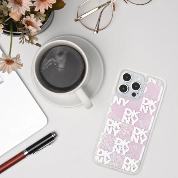 Apple iPhone 15 Pro Max DKNY dėklas Liquid Glitter Big Logo (DKHCP15XLCPEPP) rožinės spalvos aprašymas - Prekės nuotrauka