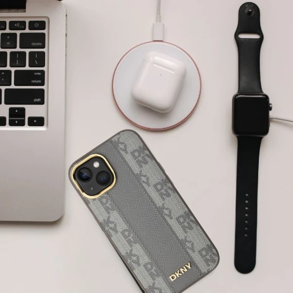 Dėklas Apple iPhone 16 DKNY Checkered Pattern MagSafe (DKHMP16SPCPVSLE) beige aprašymas - Prekės nuotrauka Dėklas Apple iPhone 16 DKNY Checkered Pattern MagSafe (DKHMP16SPCPVSLE) beige aprašymas - Prekės nuotrauka