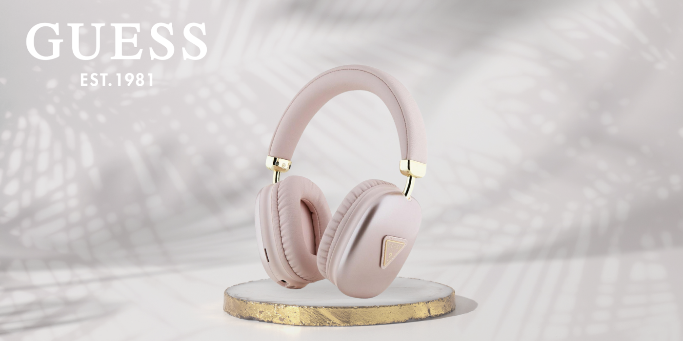 Ausinės Guess Bluetooth 5.3 Metallic Triangle Logo rožinės spalvos aprašymas - Prekės nuotrauka Ausinės Guess Bluetooth 5.3 Metallic Triangle Logo rožinės spalvos aprašymas - Prekės nuotrauka