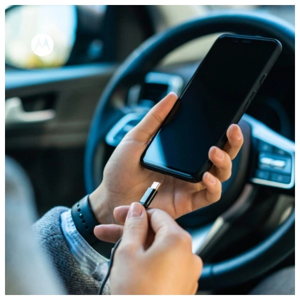 Automobilinis įkroviklis Motorola TurboPower 45W Dual USB-A/USB-C su kabeliu USB-C 1m juodos spalvos aprašymas - Prekės nuotrauka Automobilinis įkroviklis Motorola TurboPower 45W Dual USB-A/USB-C su kabeliu USB-C 1m juodos spalvos aprašymas - Prekės nuotrauka
