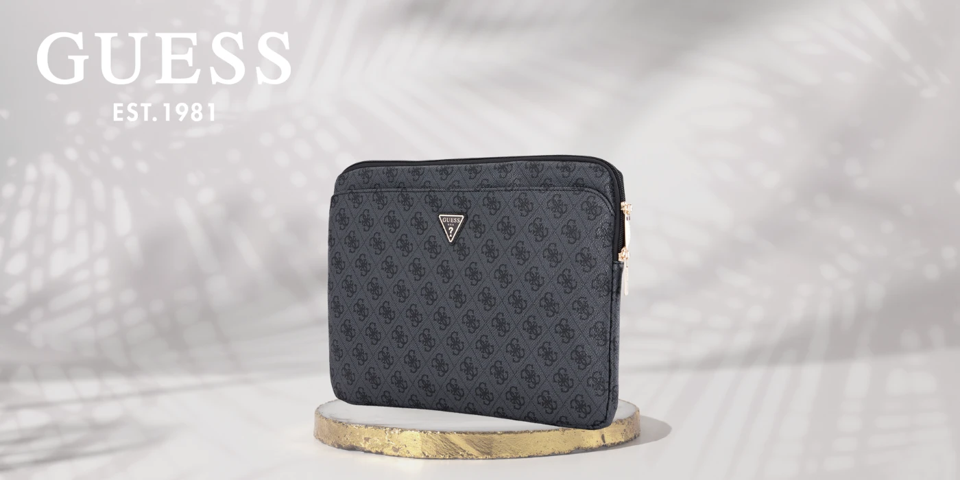 Bag Guess Sleeve 14″ 4G Zipper Pocket Triangle Logo juodos spalvos aprašymas - Prekės nuotrauka Bag Guess Sleeve 14″ 4G Zipper Pocket Triangle Logo juodos spalvos aprašymas - Prekės nuotrauka