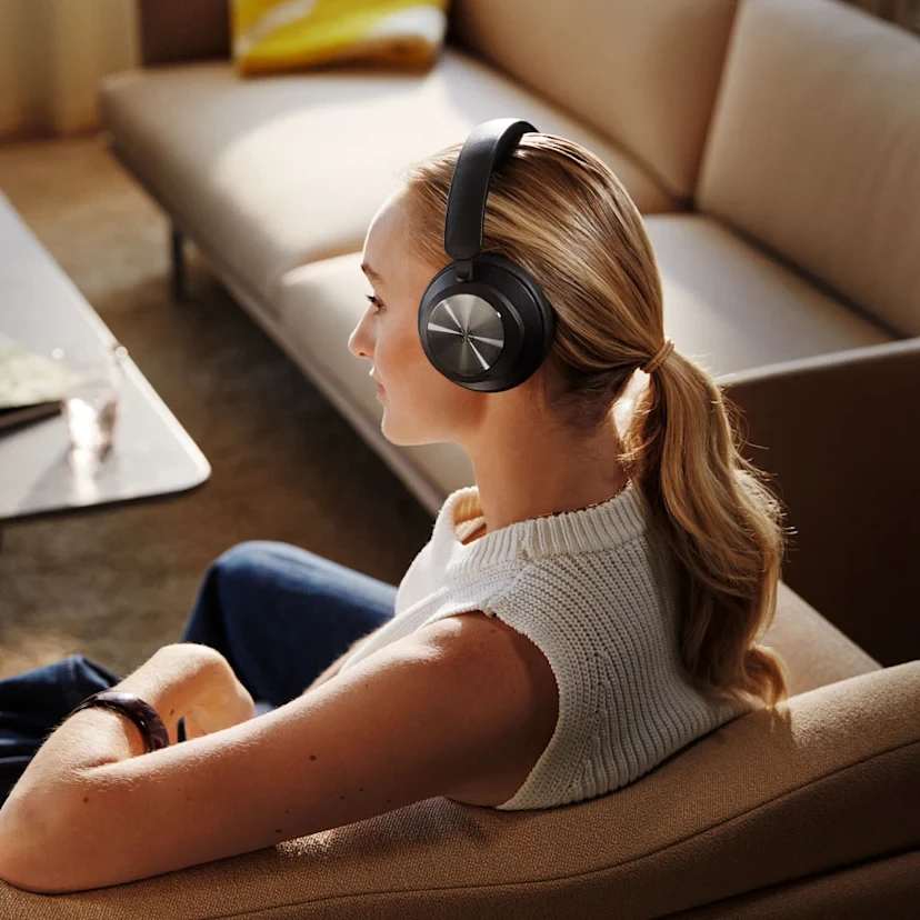 Bang & Olufsen Beocom Portal UC OE Ausinės juodo antracito spalvos aprašymas - Prekės nuotrauka Bang & Olufsen Beocom Portal UC OE Ausinės juodo antracito spalvos aprašymas - Prekės nuotrauka