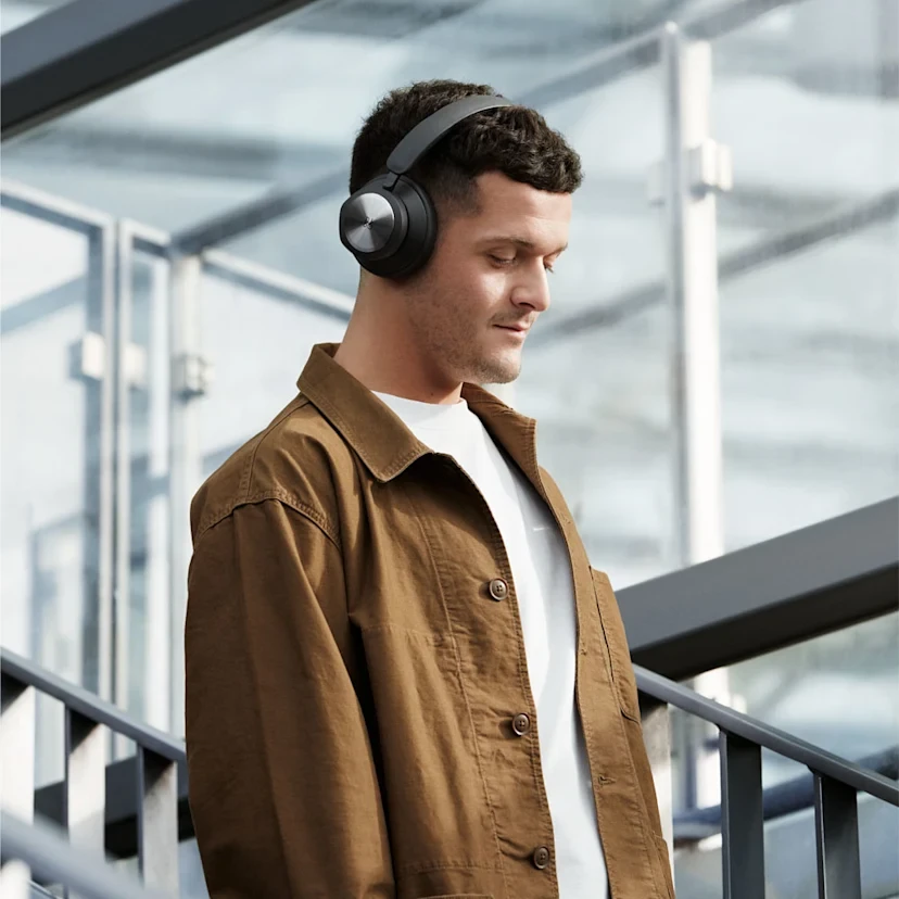 Bang & Olufsen Beocom Portal UC OE Ausinės juodo antracito spalvos aprašymas - Prekės nuotrauka Bang & Olufsen Beocom Portal UC OE Ausinės juodo antracito spalvos aprašymas - Prekės nuotrauka