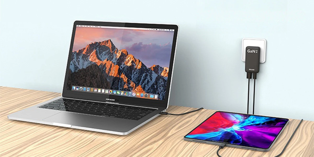 Beline laidinis įkroviklis 1x USB-C + 1x USB 65W juodos spalvos (only head) PD 3.0 + QC 3.0 BLN2CW65 aprašymas - Prekės nuotrauka Beline laidinis įkroviklis 1x USB-C + 1x USB 65W juodos spalvos (only head) PD 3.0 + QC 3.0 BLN2CW65 aprašymas - Prekės nuotrauka