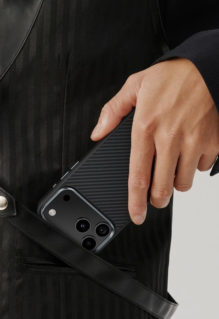 Benks Dėklas Magnetic Armor Pro Kevlar Metal Frame 600D (A070) skirtas Apple iPhone 17 Pro Max juodos spalvos (Camera Control Button) aprašymas - Prekės nuotrauka
