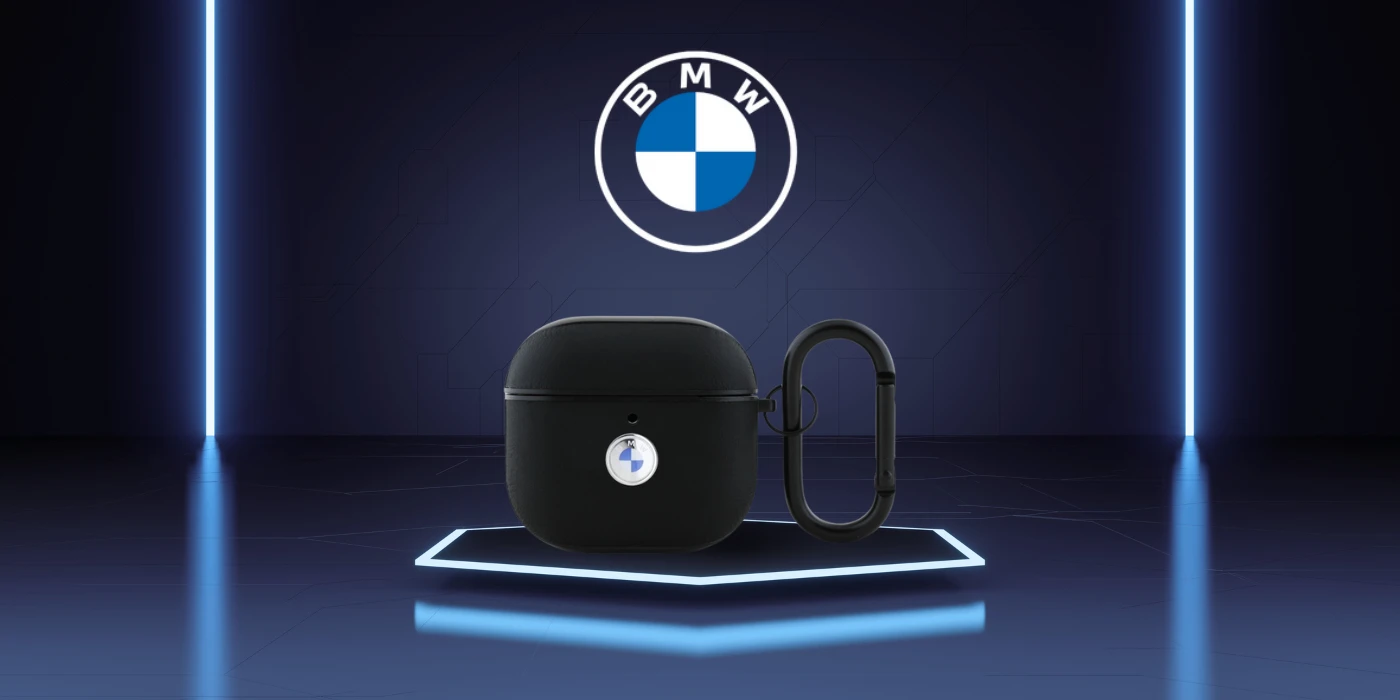 BMW BMA4SSLBK AirPods 4 ausinių dėklas juodos spalvos Geniune Leather Sidabrinis Logo aprašymas - Prekės nuotrauka
