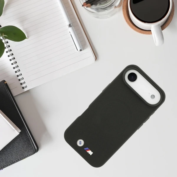 BMW M FW Metal Logo MagSafe Dėklas skirtas Apple iPhone Air juodos spalvos aprašymas - Prekės nuotrauka