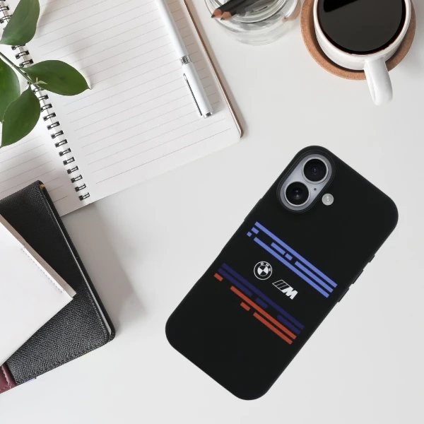 BMW M Silicon Horizontal Line MagSafe Dėklas skirtas Apple iPhone 17 juodos spalvos aprašymas - Prekės nuotrauka