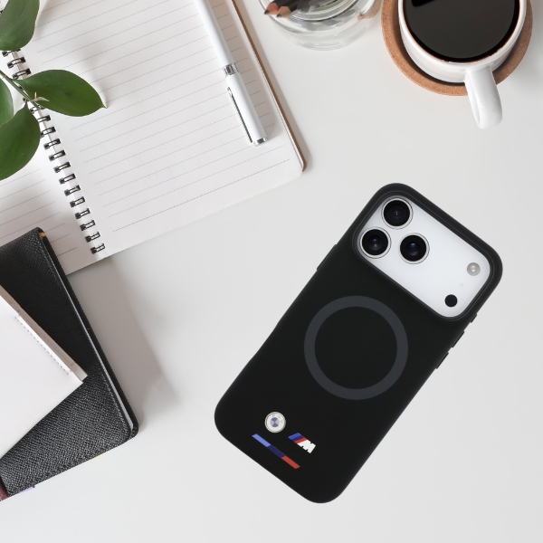 BMW M Silicon Logo MagSafe dėklas iPhone 17 Pro Max juodos spalvos aprašymas - Prekės nuotrauka