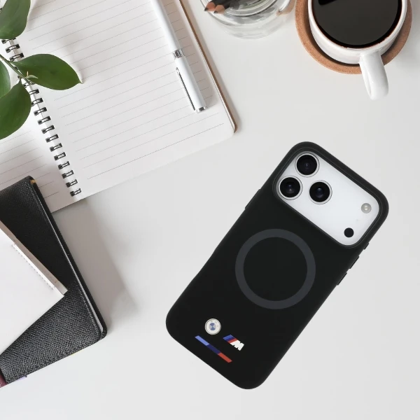 BMW M Silicon Logo MagSafe Dėklas skirtas Apple iPhone 17 Pro Max juodos spalvos aprašymas - Prekės nuotrauka