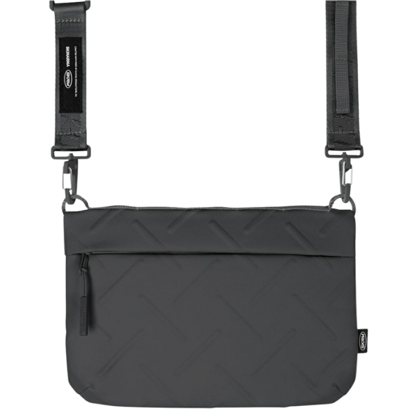 Crossbody Bag Skinarma Juno dark pilkos spalvos aprašymas - Prekės nuotrauka Crossbody Bag Skinarma Juno dark pilkos spalvos aprašymas - Prekės nuotrauka