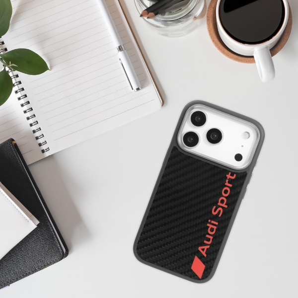 Dėklas Audi R8 Carbon Fiber MagSafe Apple iPhone 17 Pro juodos spalvos aprašymas - Prekės nuotrauka Dėklas Audi R8 Carbon Fiber MagSafe Apple iPhone 17 Pro juodos spalvos aprašymas - Prekės nuotrauka