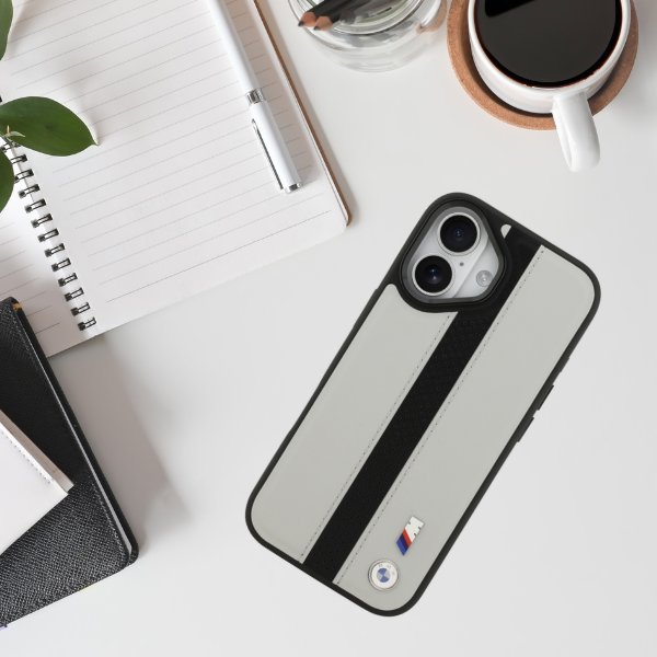 Dėklas BMW M Perforated Stripe Logo MagSafe iPhone 17 pilkas aprašymas - Prekės nuotrauka
