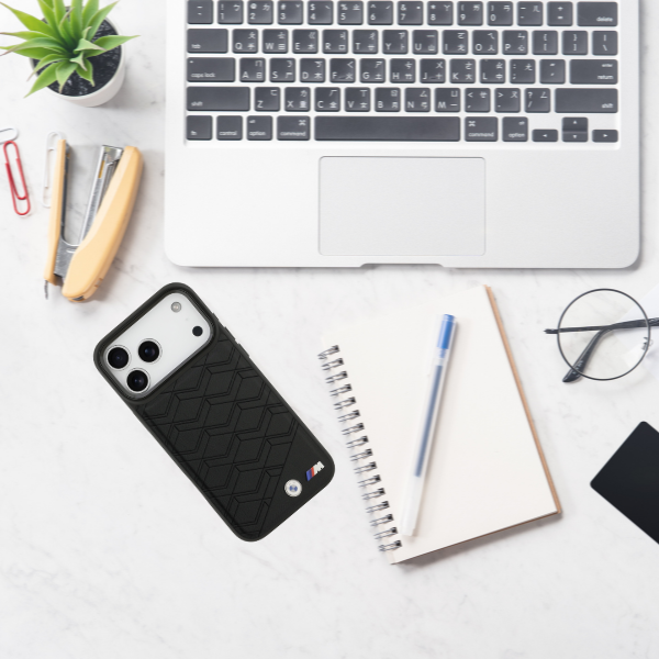 Dėklas BMW M Shape Logo MagSafe Apple iPhone 17 Pro Max juodos spalvos aprašymas - Prekės nuotrauka Dėklas BMW M Shape Logo MagSafe Apple iPhone 17 Pro Max juodos spalvos aprašymas - Prekės nuotrauka