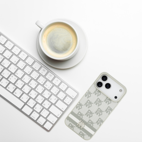 Dėklas DKNY Checkered with Printed Stripes skirtas Apple iPhone 17 Pro Max beige aprašymas - Prekės nuotrauka