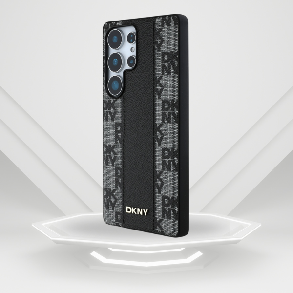 Dėklas DKNY Leather Checkered Pattern MagSafe Samsung Galaxy S25 Ultra juodos spalvos aprašymas - Prekės nuotrauka Dėklas DKNY Leather Checkered Pattern MagSafe Samsung Galaxy S25 Ultra juodos spalvos aprašymas - Prekės nuotrauka