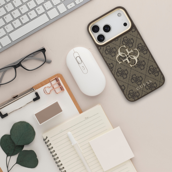 Dėklas Guess 4G Big 4G Classic Logo Big su dirželiu ir metalinėmis sagomis, skirtas iPhone 18 Pro / 17 Pro, rudas aprašymas - Prekės nuotrauka