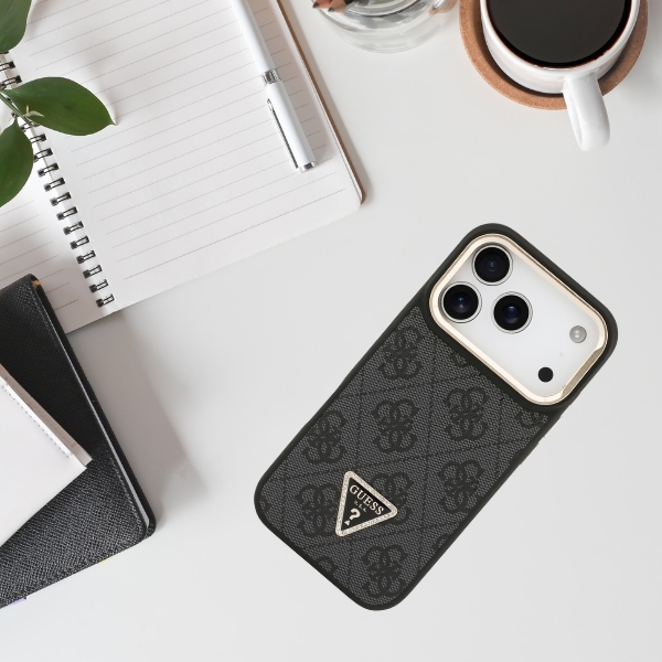 Dėklas Guess 4G PU Triangle Logo & Stir Camera Magsafe skirtas Apple iPhone 17 Pro juodos spalvos aprašymas - Prekės nuotrauka