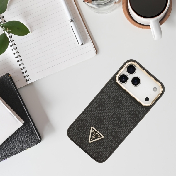 Dėklas Guess 4G PU Triangle Logo & Stir Camera Magsafe skirtas Apple iPhone 17 Pro Max juodos spalvos aprašymas - Prekės nuotrauka