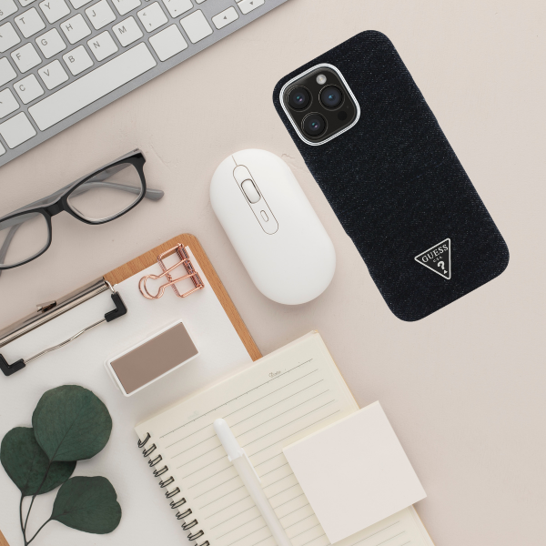 Dėklas Guess Denim Triangle Logo MagSafe Apple iPhone 16 Pro juodos spalvos aprašymas - Prekės nuotrauka Dėklas Guess Denim Triangle Logo MagSafe Apple iPhone 16 Pro juodos spalvos aprašymas - Prekės nuotrauka